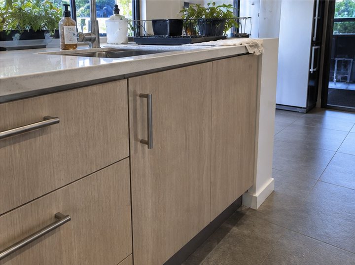 Aligned kitchen cabinet door after hinge repair